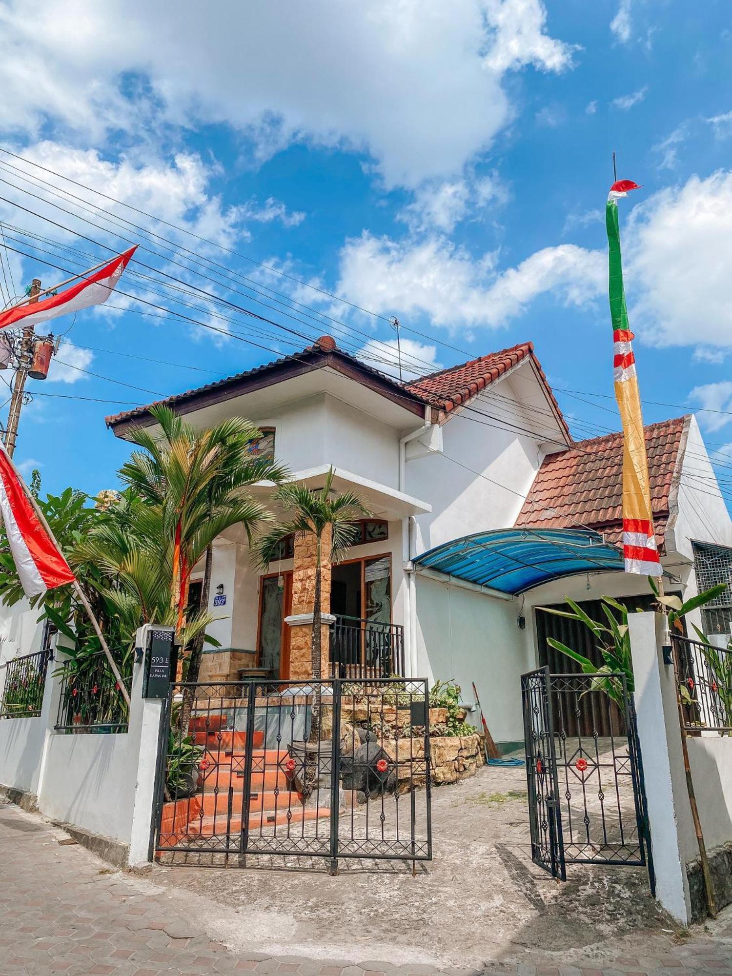 Laura'S Backpacker 523 Hostel Yogyakarta Exterior photo