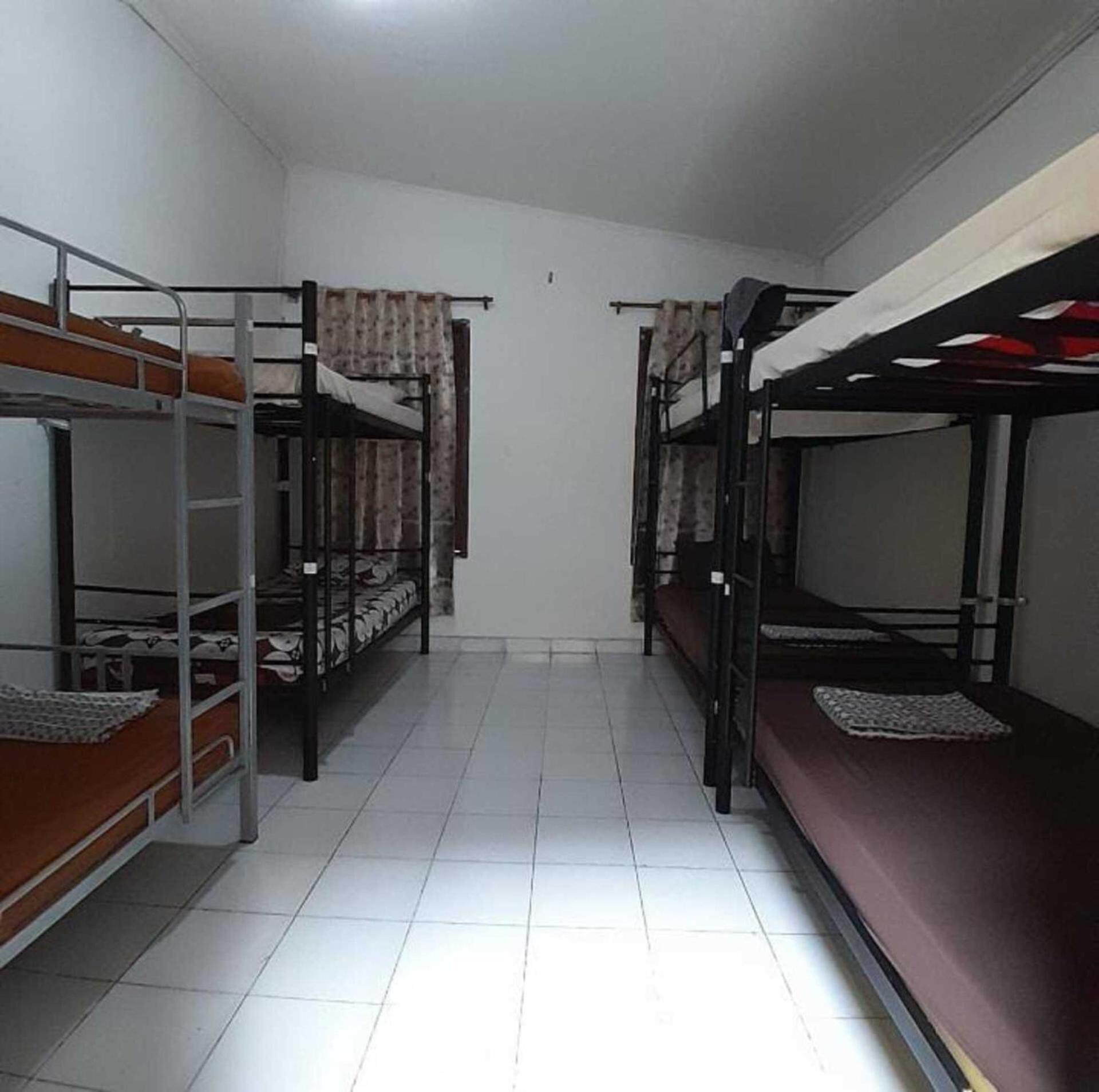 Laura'S Backpacker 523 Hostel Yogyakarta Exterior photo